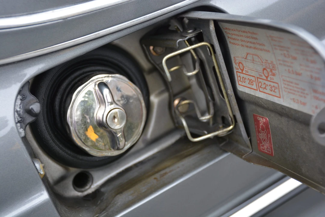 1985 Mercedes-Benz W123 Sedan - Image 28 of 31