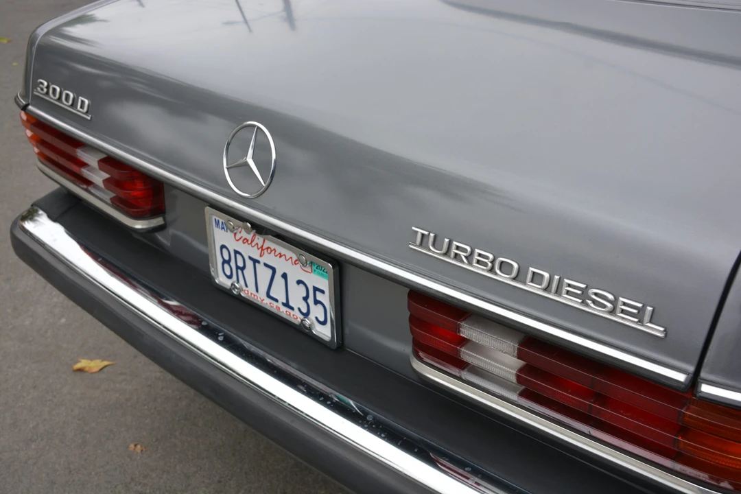 1985 Mercedes-Benz W123 Sedan - Image 23 of 31