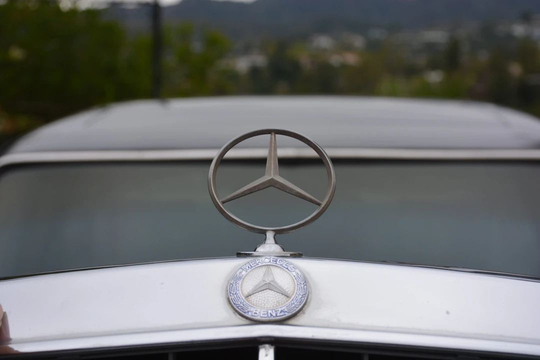 1985 Mercedes-Benz W123 Sedan - Image 26 of 31
