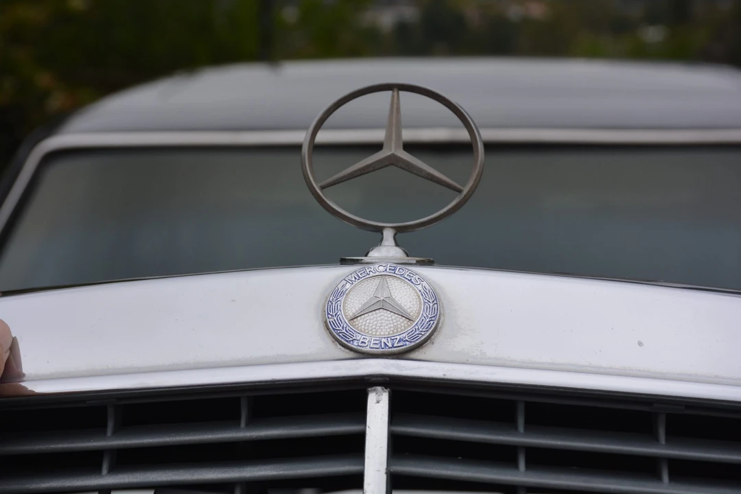 1985 Mercedes-Benz W123 Sedan - Image 27 of 31