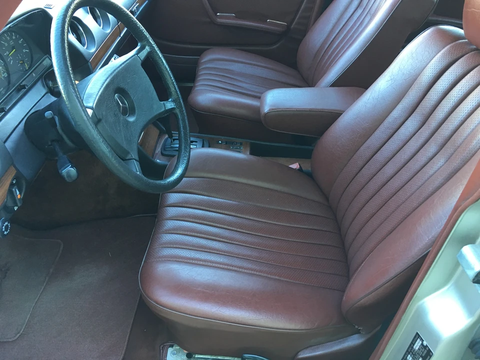 1985 Mercedes-Benz W123 Sedan - Image 27 of 31