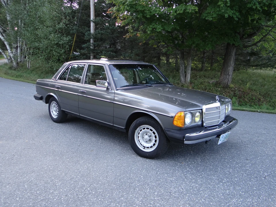 1985 Mercedes-Benz W123 Sedan - Image 8 of 31