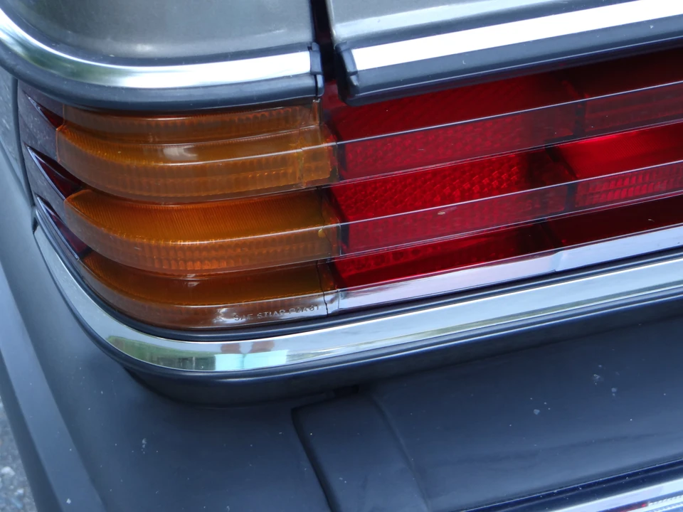 1985 Mercedes-Benz W123 Sedan - Image 31 of 31