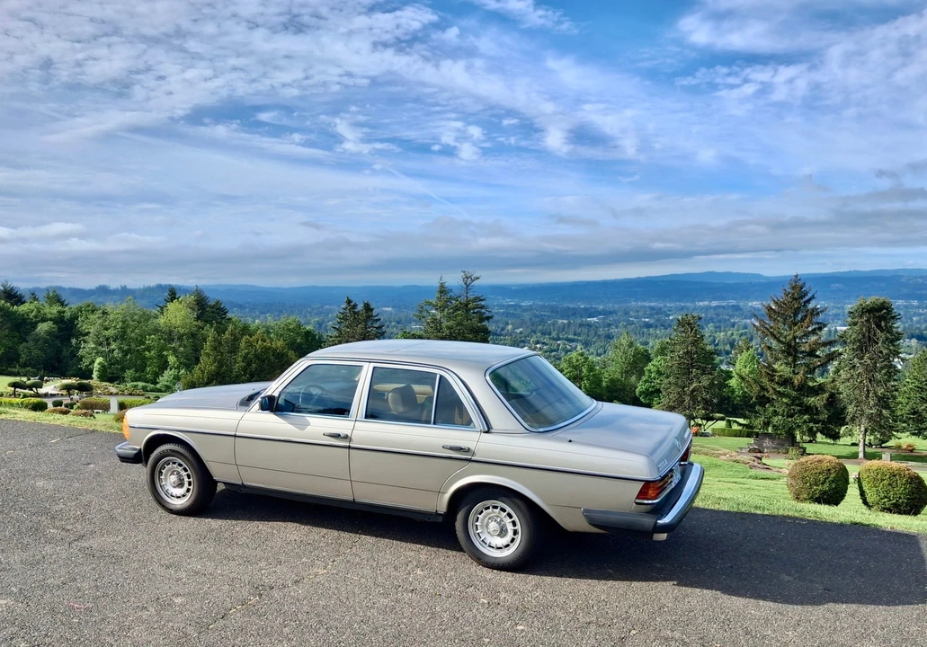 1985 Mercedes-Benz W123 Sedan - Image 22 of 31