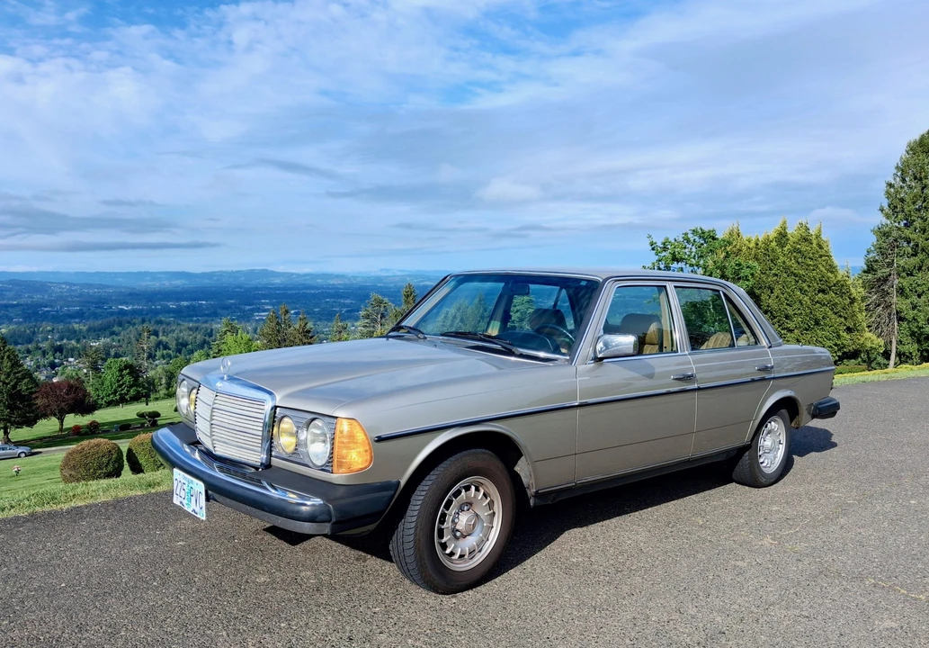 1985 Mercedes-Benz W123 Sedan - Image 21 of 31