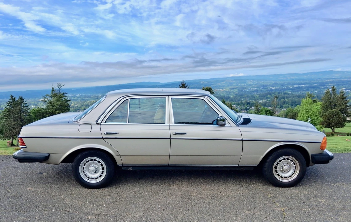 1985 Mercedes-Benz W123 Sedan - Image 28 of 31