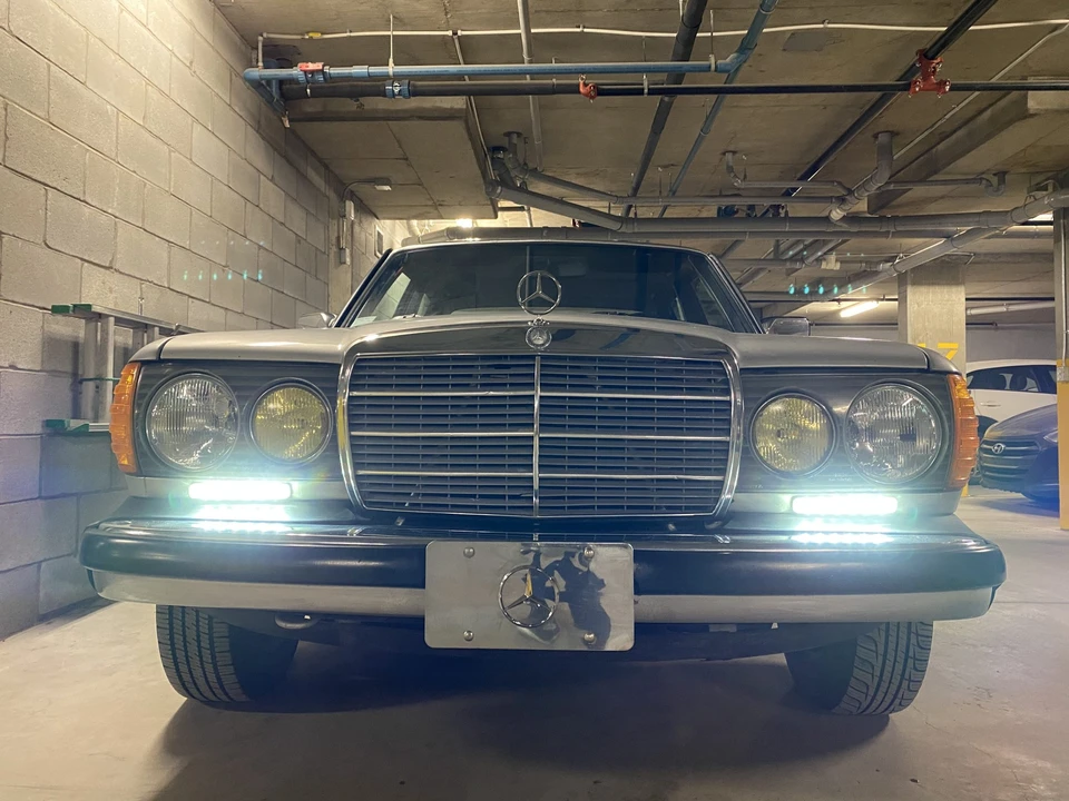 1985 Mercedes-Benz W123 Sedan - Image 20 of 31