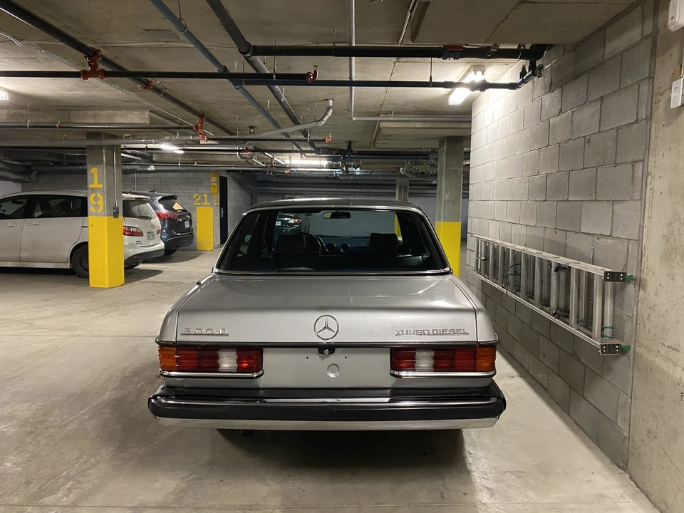 1985 Mercedes-Benz W123 Sedan - Image 23 of 31