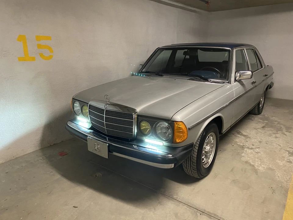 1985 Mercedes-Benz W123 Sedan - Image 16 of 31