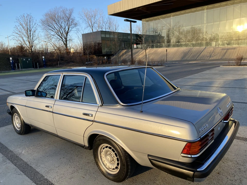 1985 Mercedes-Benz W123 Sedan - Image 6 of 31