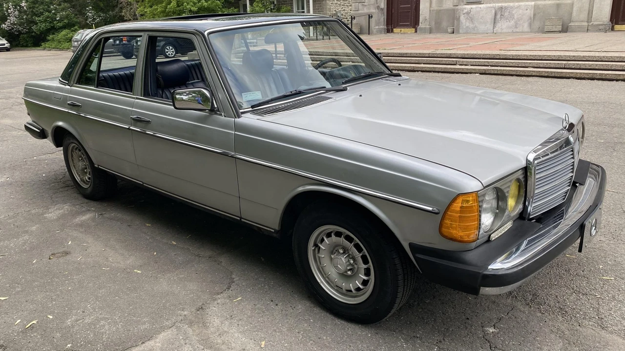 1985 Mercedes-Benz W123 Sedan - Image 6 of 31