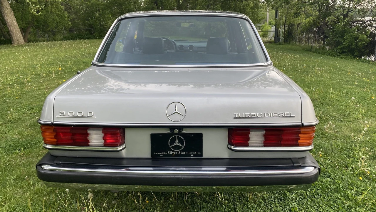 1985 Mercedes-Benz W123 Sedan - Image 29 of 31