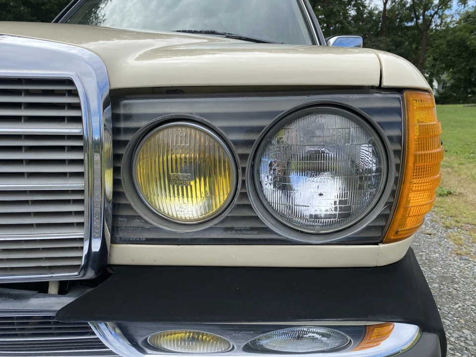 1985 Mercedes-Benz W123 Sedan - Image 28 of 31