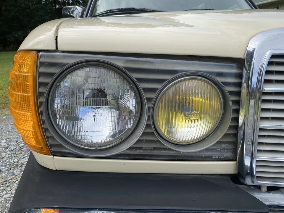 1985 Mercedes-Benz W123 Sedan - Image 27 of 31