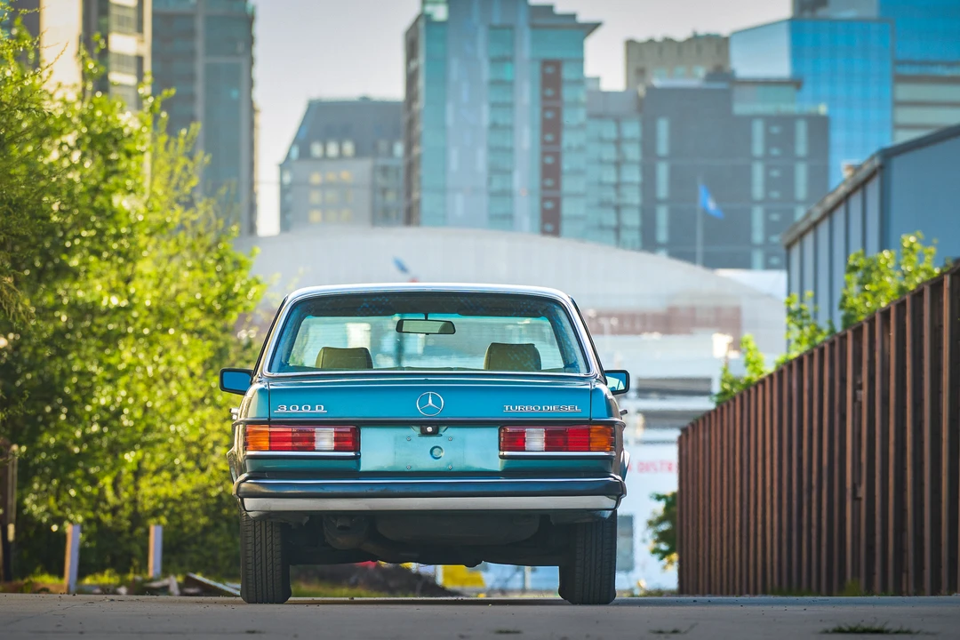 1985 Mercedes-Benz W123 Sedan - Image 12 of 31