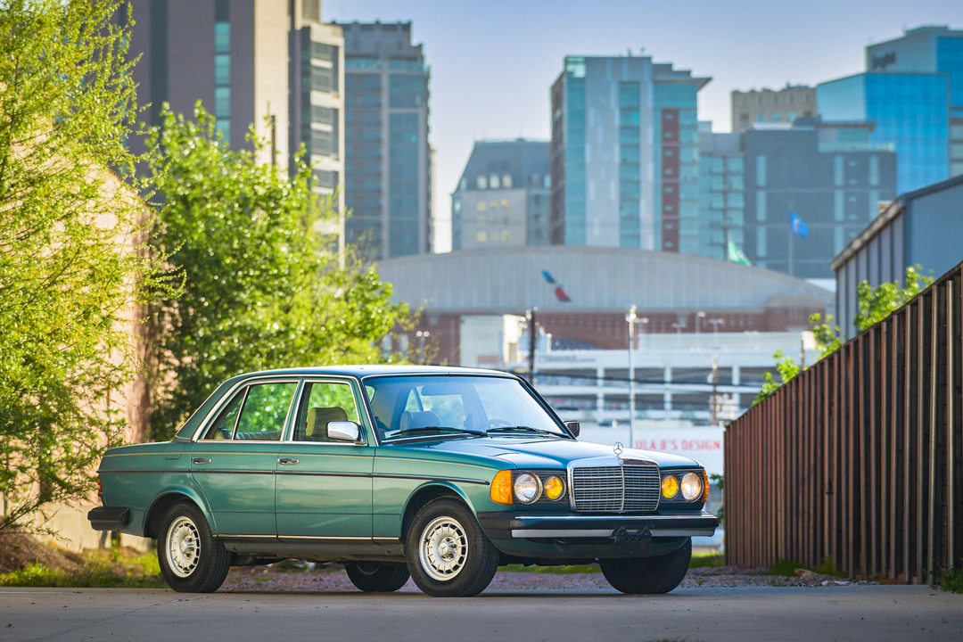 1985 Mercedes-Benz W123 Sedan - Image 8 of 31
