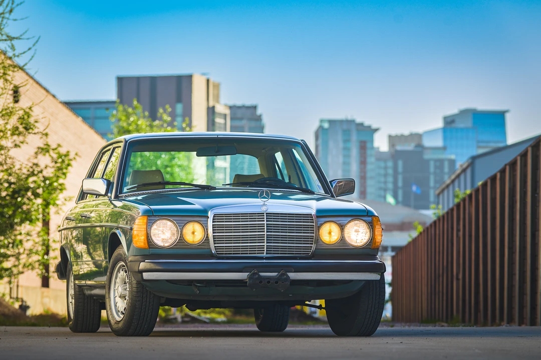 1985 Mercedes-Benz W123 Sedan - Image 6 of 31