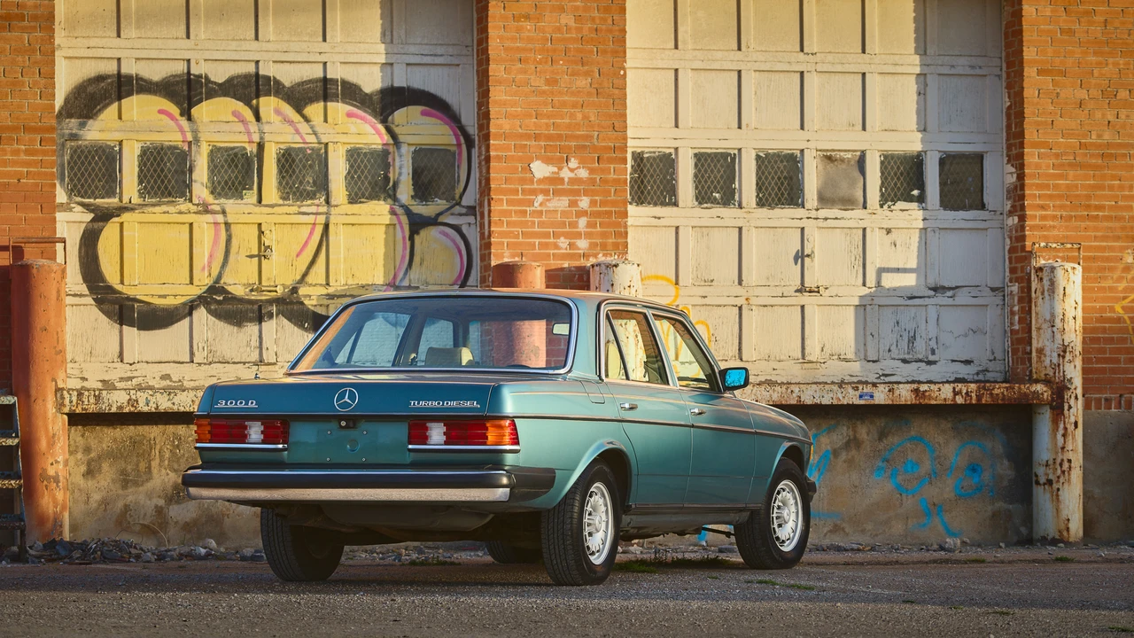 1985 Mercedes-Benz W123 Sedan - Image 27 of 31