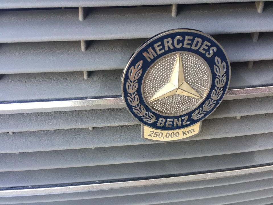 1985 Mercedes-Benz W123 Sedan - Image 13 of 31