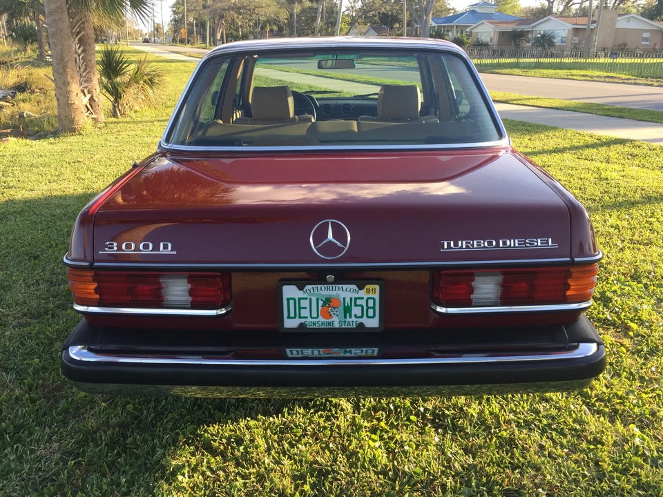1985 Mercedes-Benz W123 Sedan - Image 7 of 31