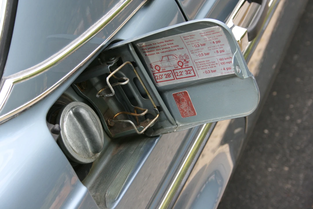 1985 Mercedes-Benz W123 Sedan - Image 22 of 31