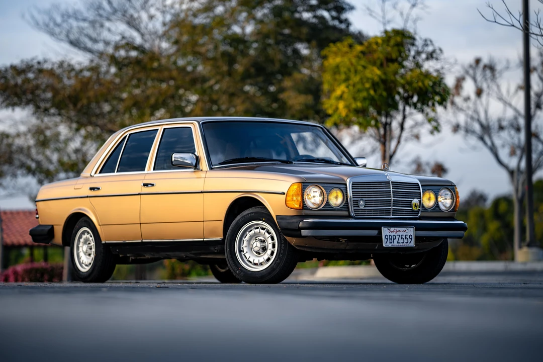 1985 Mercedes-Benz W124 E-Class - Image 11 of 31