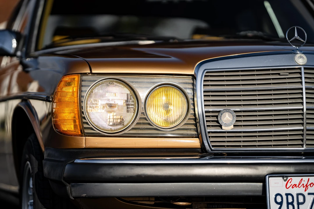 1985 Mercedes-Benz W124 E-Class - Image 14 of 31