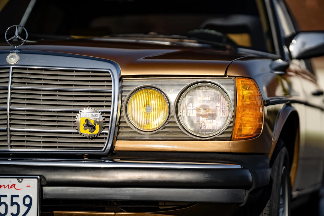 1985 Mercedes-Benz W124 E-Class - Image 24 of 31