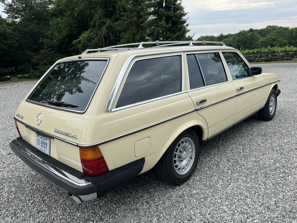 1985 Mercedes-Benz W123 Wagon (S123) - Image 9 of 31