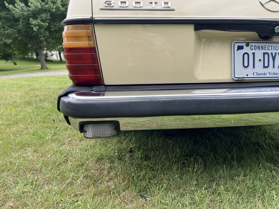 1985 Mercedes-Benz W123 Wagon (S123) - Image 28 of 31
