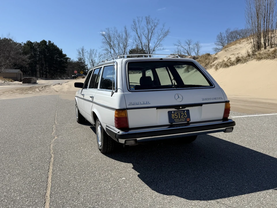 1985 Mercedes-Benz W123 Wagon (S123) - Image 9 of 31