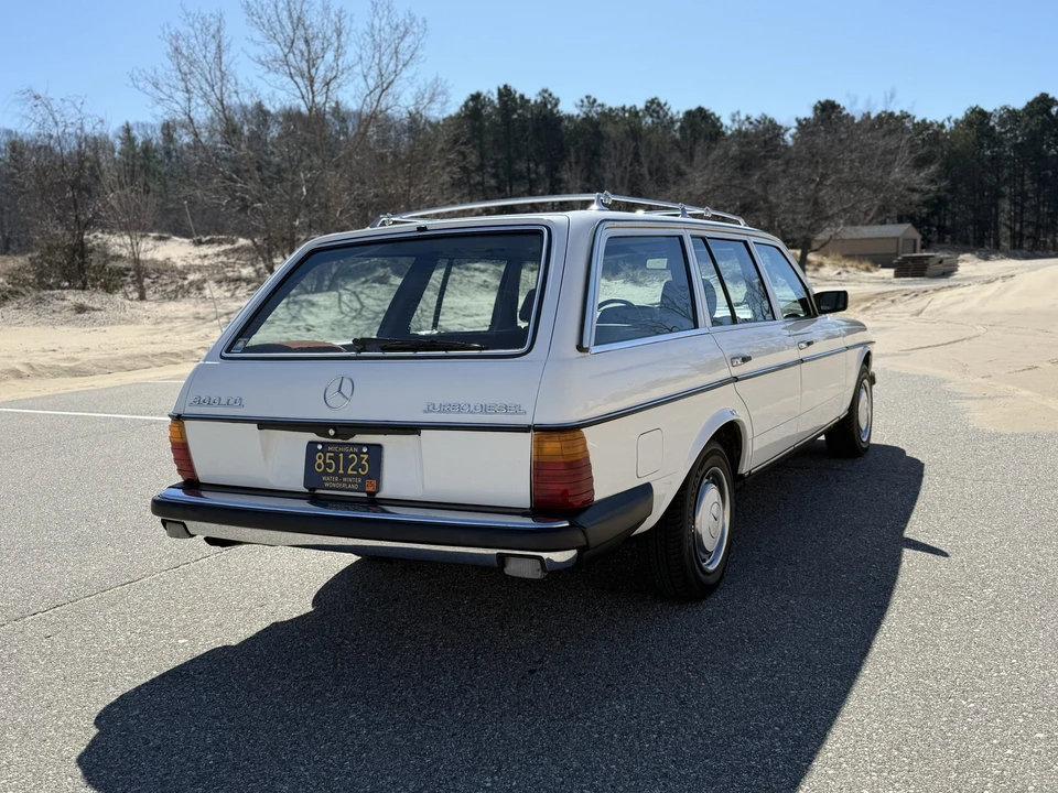 1985 Mercedes-Benz W123 Wagon (S123) - Image 12 of 31