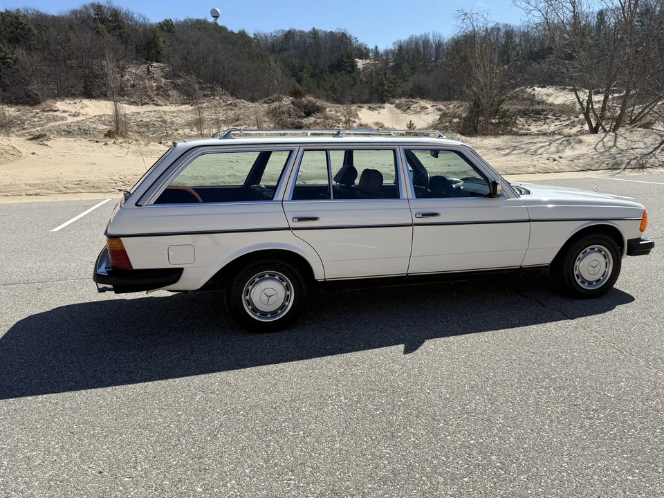 1985 Mercedes-Benz W123 Wagon (S123) - Image 14 of 31
