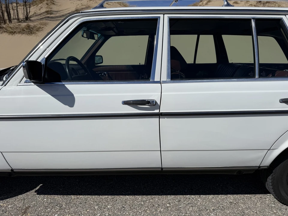 1985 Mercedes-Benz W123 Wagon (S123) - Image 28 of 31