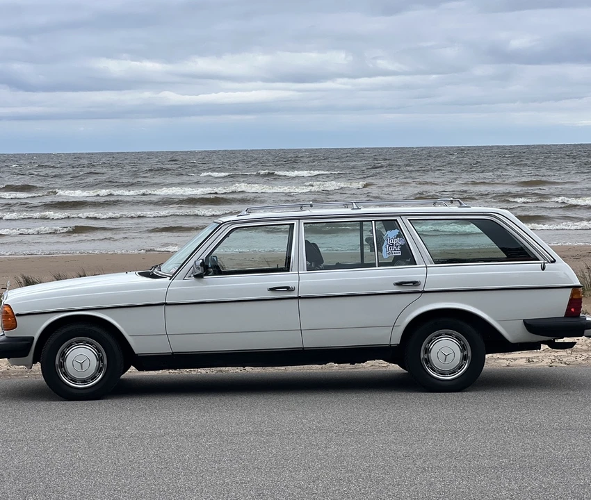 1985 Mercedes-Benz W123 Wagon (S123) - Image 2 of 31
