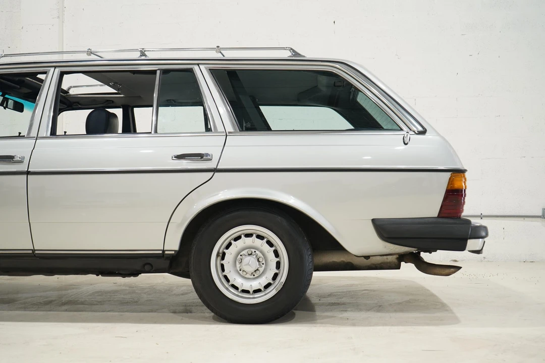 1985 Mercedes-Benz W123 Wagon (S123) - Image 14 of 31