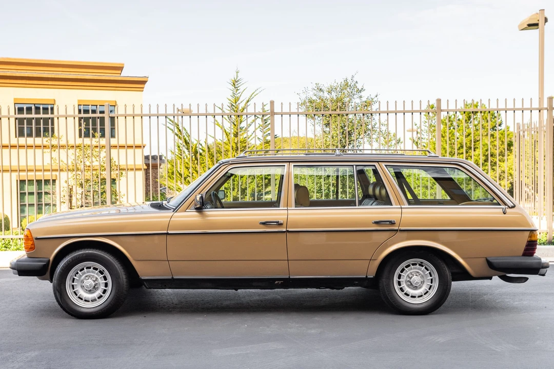 1985 Mercedes-Benz W123 Wagon (S123) - Image 2 of 31