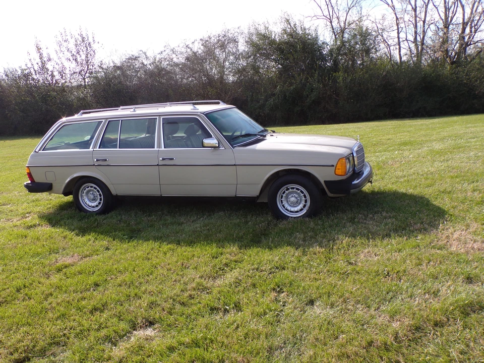 1985 Mercedes-Benz W123 Wagon (S123) - Image 24 of 31