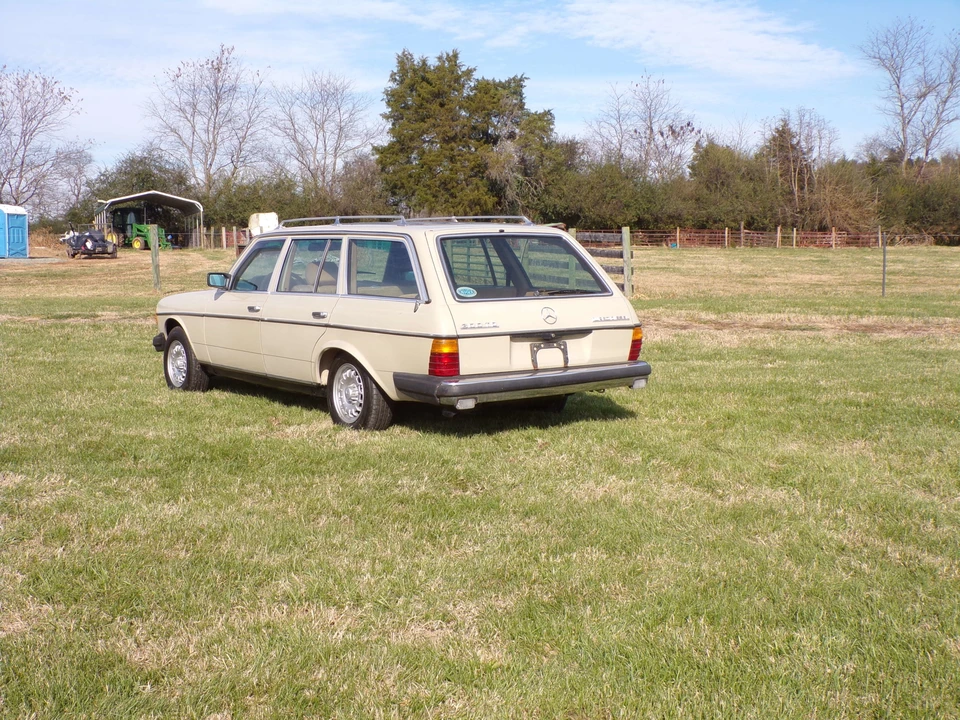 1985 Mercedes-Benz W123 Wagon (S123) - Image 23 of 31