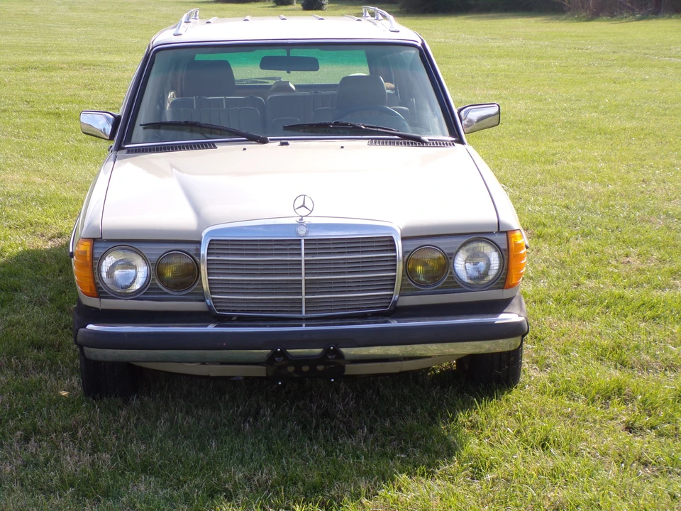 1985 Mercedes-Benz W123 Wagon (S123) - Image 22 of 31