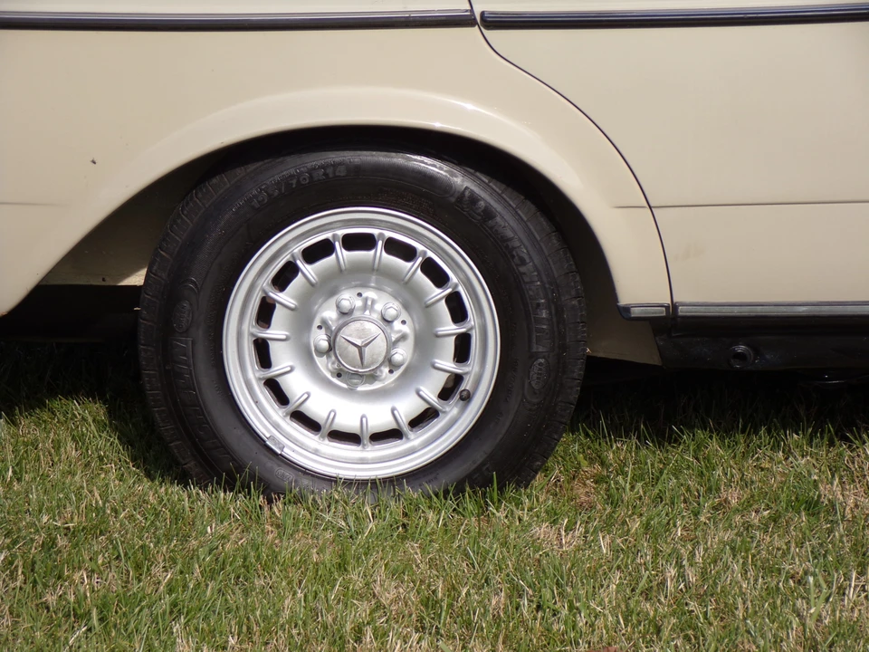 1985 Mercedes-Benz W123 Wagon (S123) - Image 28 of 31