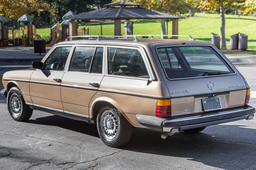 1985 Mercedes-Benz W123 Wagon (S123) - Image 8 of 31
