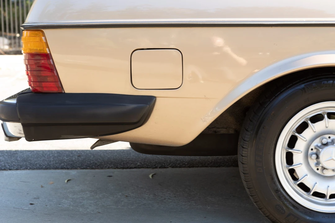 1985 Mercedes-Benz W123 Wagon (S123) - Image 15 of 31
