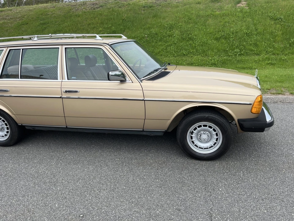1985 Mercedes-Benz W123 Wagon (S123) - Image 18 of 31