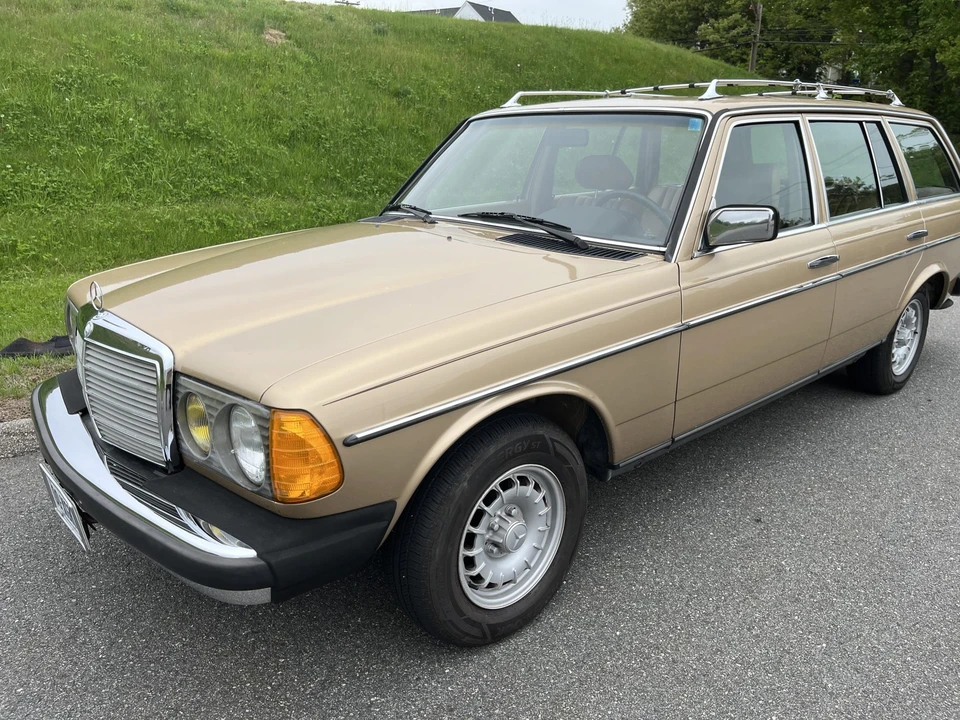 1985 Mercedes-Benz W123 Wagon (S123) - Image 2 of 31