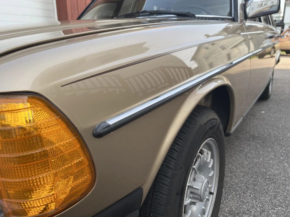 1985 Mercedes-Benz W123 Wagon (S123) - Image 25 of 31