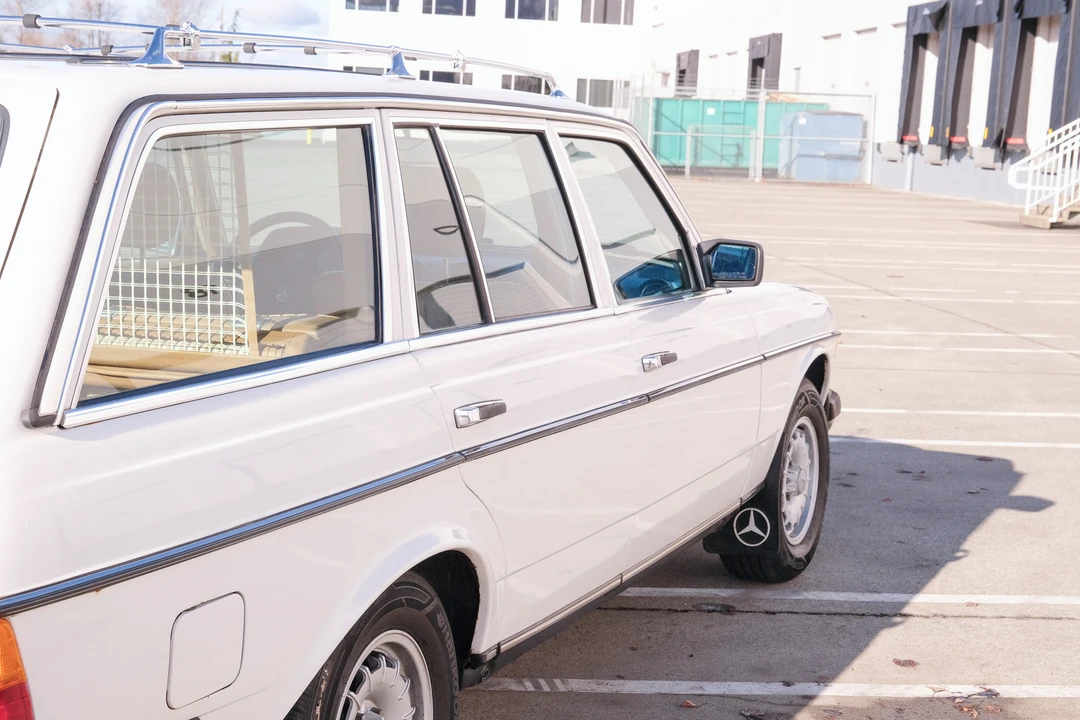 1985 Mercedes-Benz W123 Wagon (S123) - Image 25 of 31
