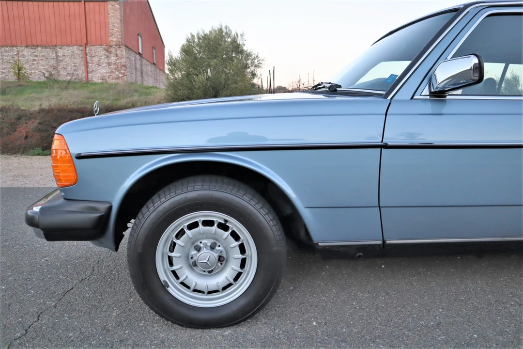 1985 Mercedes-Benz W123 Wagon (S123) - Image 20 of 31