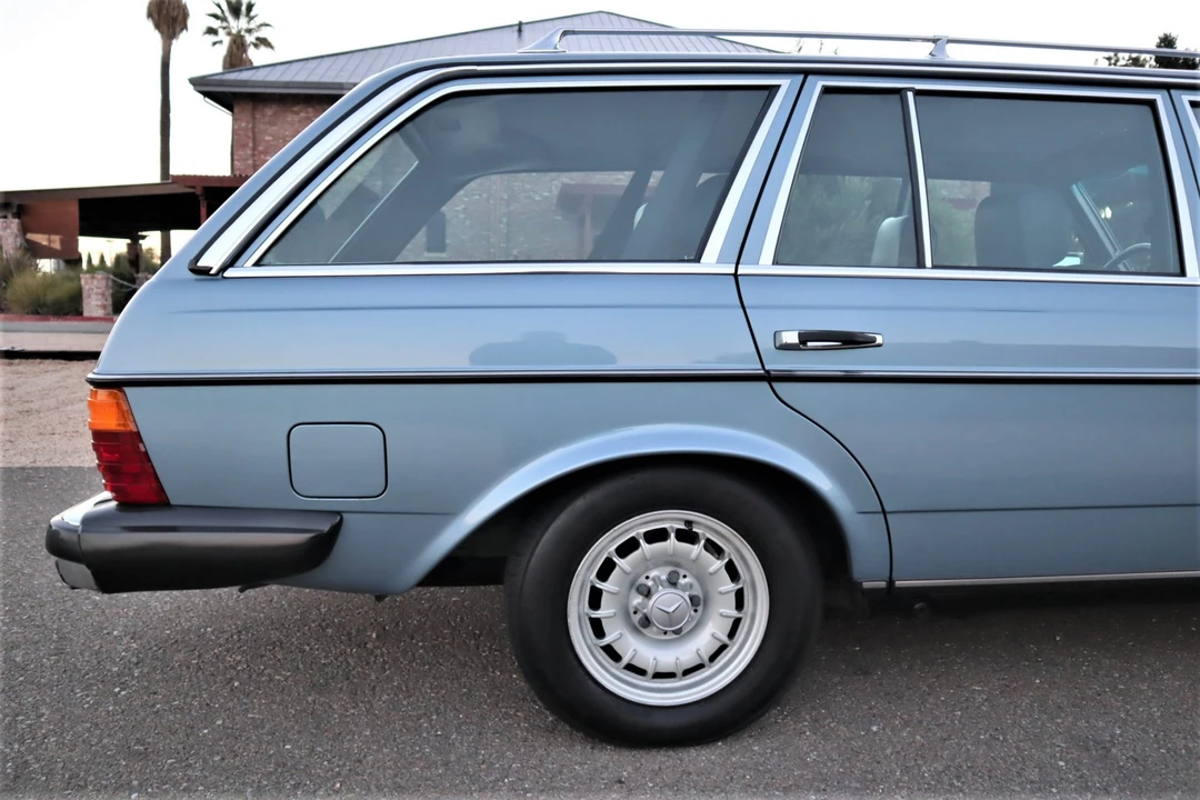 1985 Mercedes-Benz W123 Wagon (S123) - Image 28 of 31