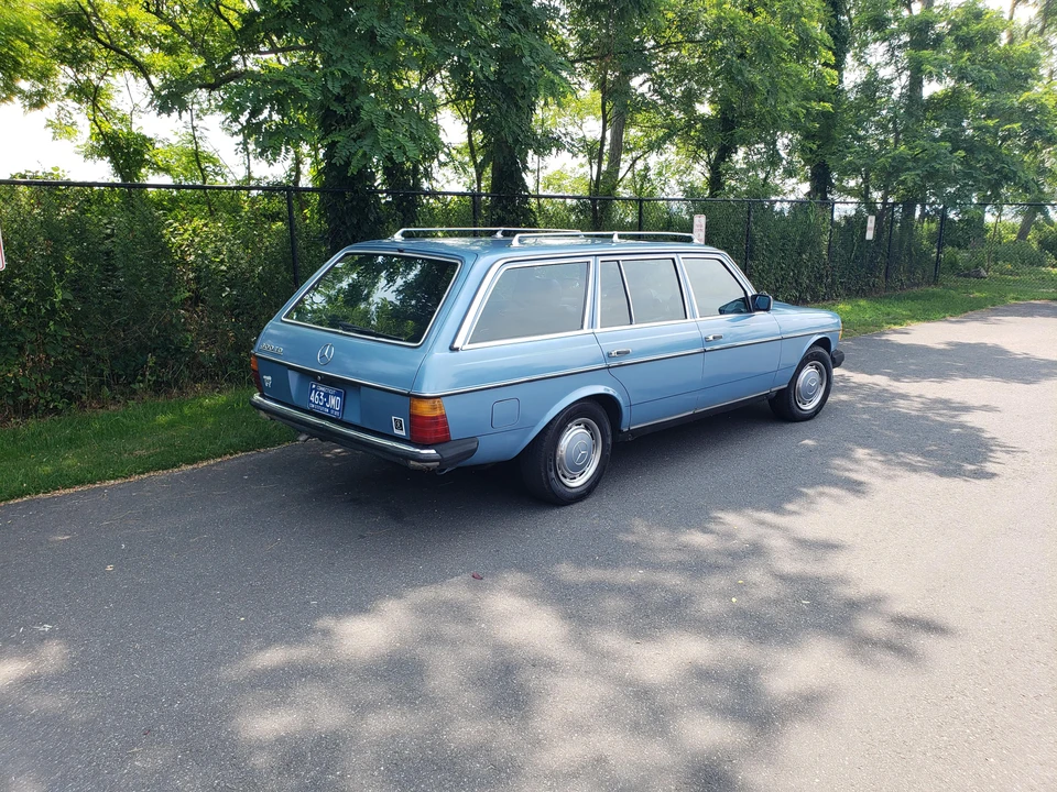 1985 Mercedes-Benz W124 E-Class - Image 21 of 31
